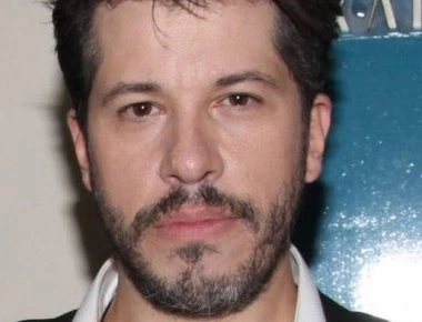 Για εμπρησμό κατηγορήθηκε... ο Χάρης Βαρθακούρης